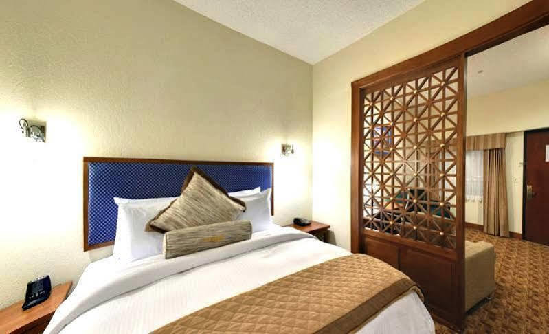 Wyndham Garden Baronne Plaza Otel New Orleans Dış mekan fotoğraf